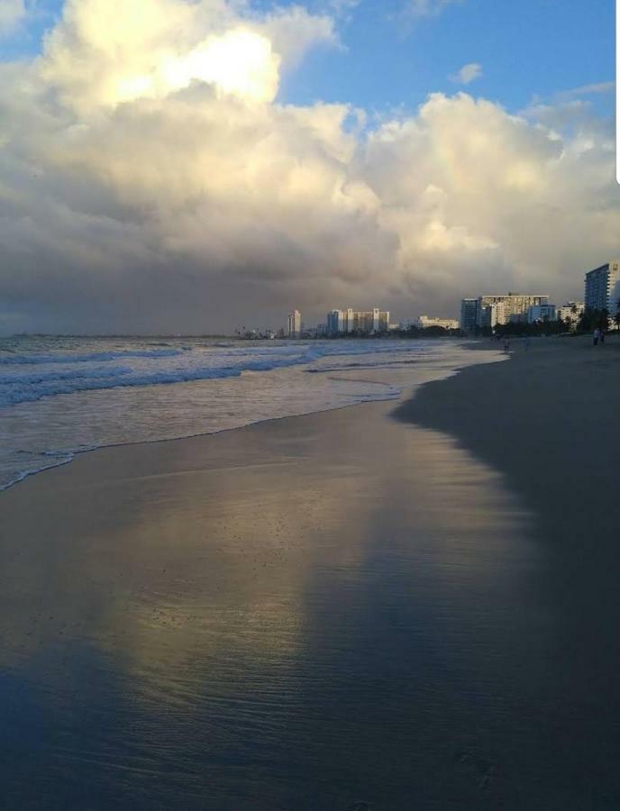 Beach Front Apt 4 At Isla Verde Tower Apartment San Juan Exterior photo